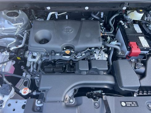 Used 2025 Toyota RAV4 XLE image 12