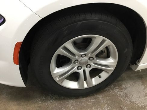 Used 2023 Dodge Charger SXT RWD image 4