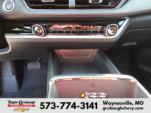 Certified 2026 Chevrolet Equinox RS w/ LPO, Floor Liner Package AWD/4WD image 23
