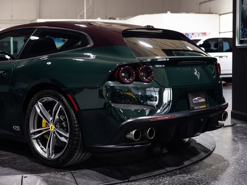 Used 2018 Ferrari GTC4Lusso image 20