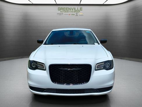 Used 2023 Chrysler 300 Touring w/ Sport Appearance Package RWD image 8
