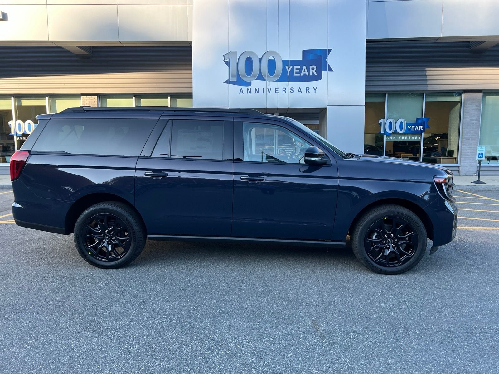 New 2027 Ford Expedition Max Platinum AWD/4WD image 7