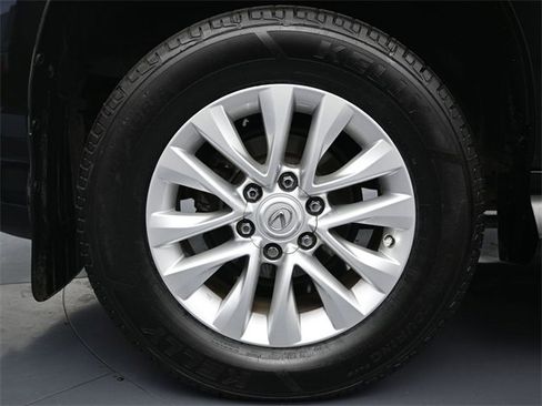 Used 2016 Lexus GX 460 image 9