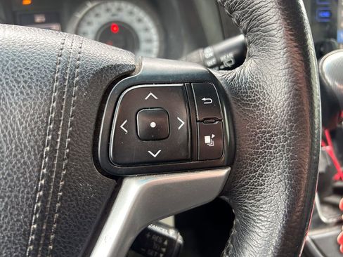 Used 2017 Toyota Sienna SE image 11