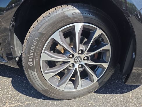 Used 2018 Toyota Avalon XLE FWD image 12
