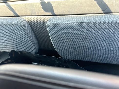 Used 1994 Toyota Pickup DX image 21