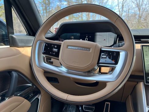 New 2026 Land Rover Range Rover Long Wheelbase SE image 24