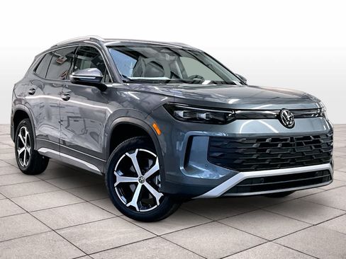 New 2026 Volkswagen Tiguan SE AWD/4WD image 2