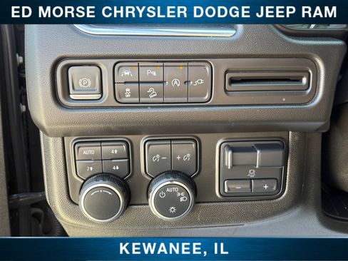 Used 2021 Chevrolet Tahoe Z71 w/ Z71 Signature Package AWD/4WD image 28