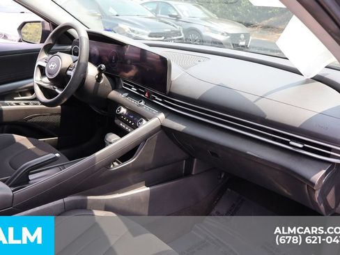 Used 2024 Hyundai Elantra SEL FWD image 27