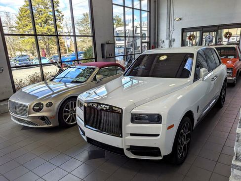 Used 2022 Rolls-Royce Cullinan Black Badge image 71