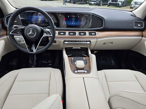 Used 2026 Mercedes-Benz GLS 450 4MATIC image 22