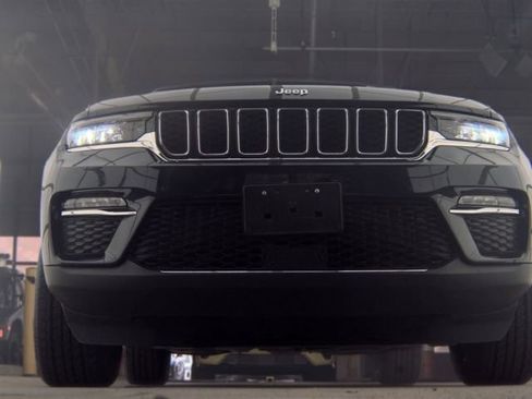 Used 2024 Jeep Grand Cherokee Limited 4xe AWD/4WD image 11