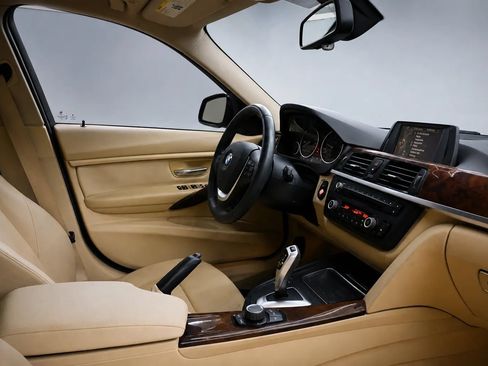Used 2015 BMW 328i Sedan RWD image 5