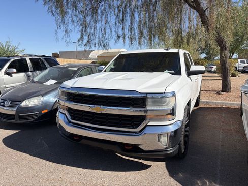 Used 2016 Chevrolet Silverado 1500 LT w/ All Star Edition AWD/4WD image 2