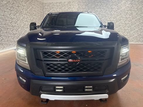 Used 2021 Nissan Titan PRO-4X w/ Pro-4x Convenience Package AWD/4WD image 2