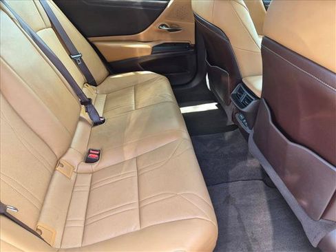 Used 2019 Lexus ES 350 w/ Accessory Package 2 FWD image 19