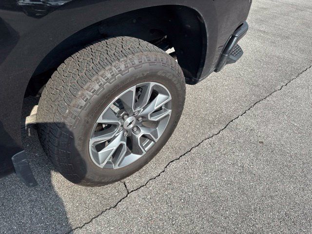 Used 2025 Chevrolet Silverado 1500 RST AWD/4WD image 11