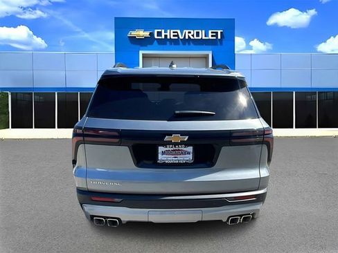 New 2026 Chevrolet Traverse LT w/ LPO, Floor Liner Package image 4