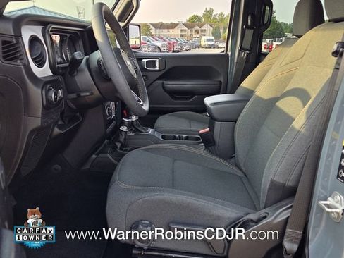 Used 2024 Jeep Wrangler Unlimited Sport AWD/4WD image 5