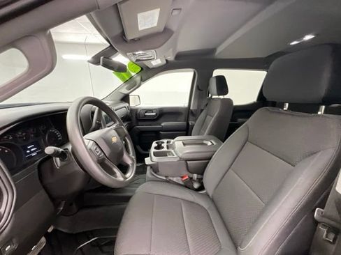 Used 2019 Chevrolet Silverado 1500 Custom w/ Custom Convenience Package AWD/4WD image 14