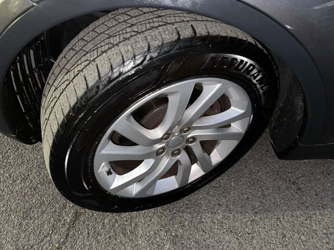 Used 2017 Land Rover Discovery HSE image 88