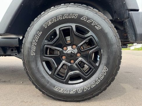 Used 2018 Jeep Wrangler Unlimited Sport w/ Quick Order Package 23W AWD/4WD image 13