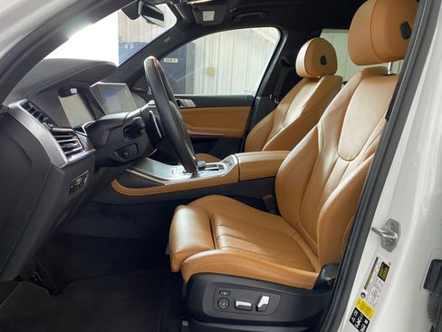 Used 2022 BMW X7 xDrive40i w/ Premium Package image 4