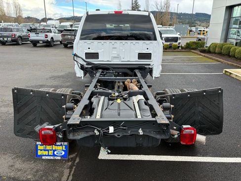 Used 2024 Ford F450 XLT w/ XLT Value Package image 7