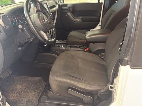 Used 2015 Jeep Wrangler Sport image 10