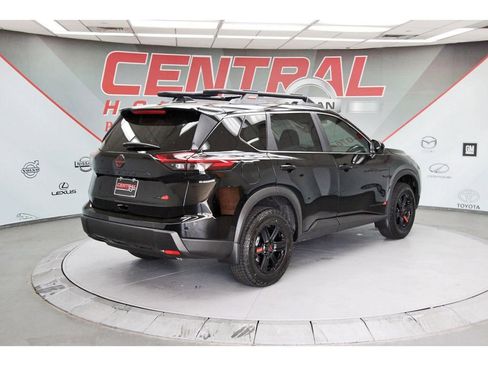 New 2026 Nissan Rogue SV AWD/4WD image 5