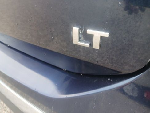 Used 2021 Chevrolet Equinox LT w/ LPO, Floor Liner Package FWD image 17