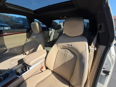 Used 2011 Cadillac CTS Premium RWD image 18