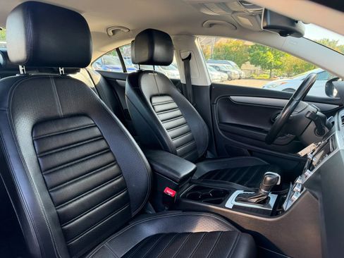 Used 2013 Volkswagen CC Sport FWD image 26