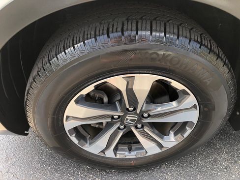 Used 2019 Honda CR-V LX image 11