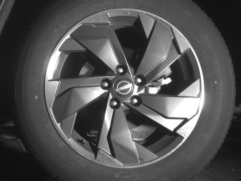 Used 2025 Nissan Rogue SV AWD/4WD image 17