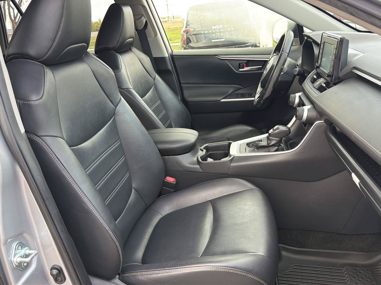 Used 2019 Toyota RAV4 XLE Premium w/ Cold Weather Package FWD image 16