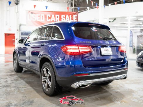 Used 2018 Mercedes-Benz GLC 300 4MATIC w/ Multimedia Package image 5