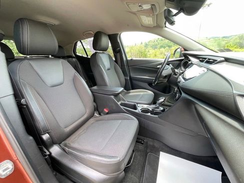 Used 2020 Buick Encore GX Preferred w/ Cold Weather Comfort Package AWD/4WD image 11