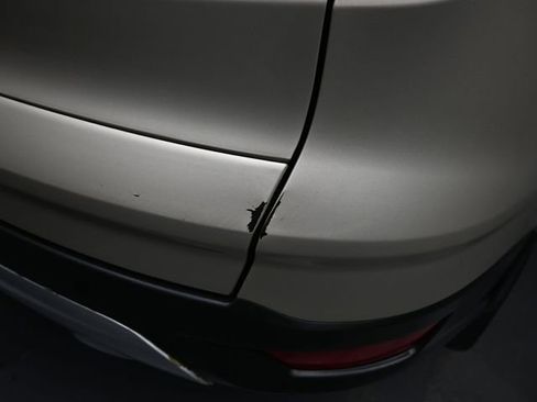 Used 2018 Ford Escape SE image 6