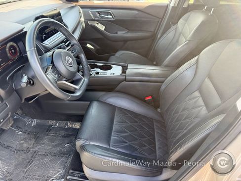 Used 2023 Nissan Rogue Platinum image 14