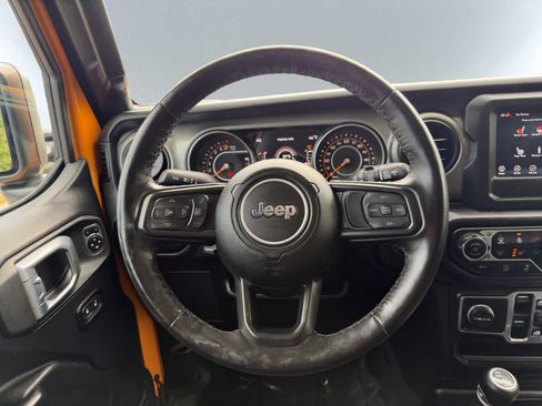 Used 2021 Jeep Wrangler Unlimited Sport AWD/4WD image 17