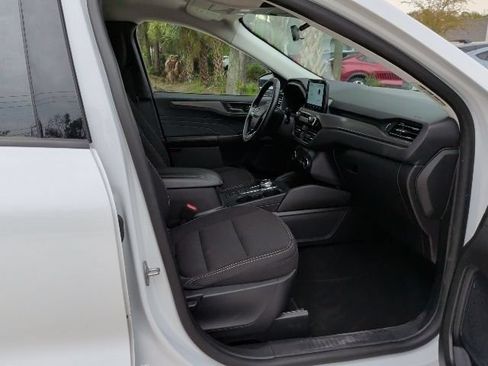 Certified 2024 Ford Escape Active AWD/4WD image 17