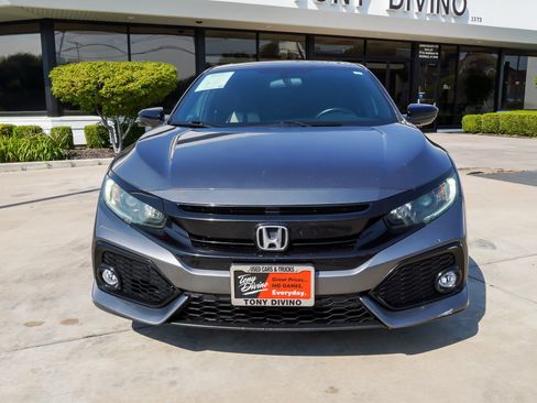 Used 2018 Honda Civic EX image 3