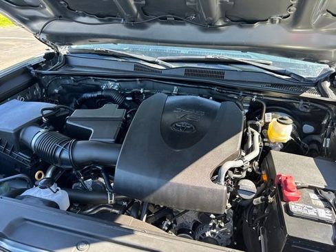 Used 2023 Toyota Tacoma SR AWD/4WD image 24