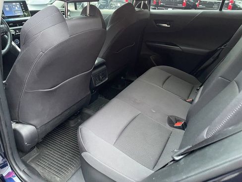 Used 2022 Toyota Venza LE AWD/4WD image 6