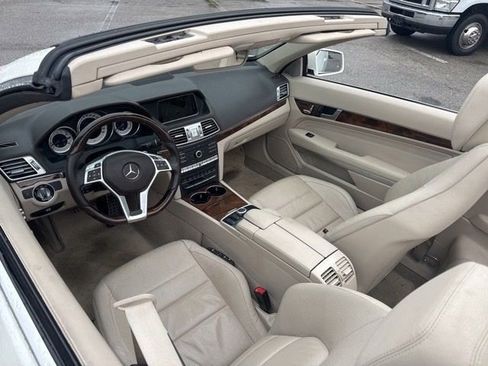 Used 2017 Mercedes-Benz E 400 Cabriolet image 2