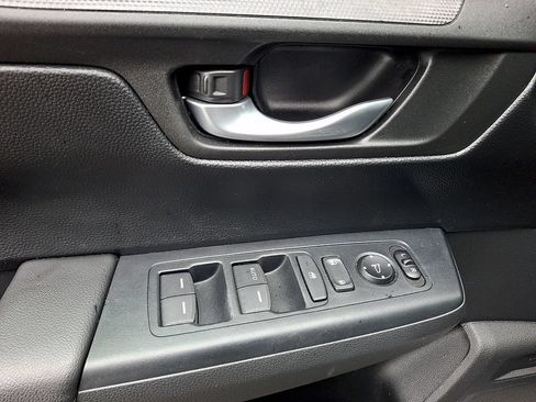Used 2024 Honda CR-V LX image 14