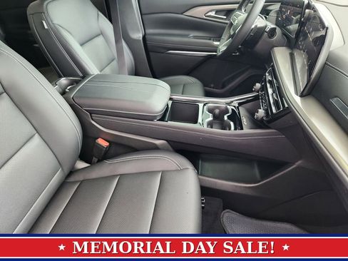 New 2026 Chevrolet Traverse LT FWD image 10