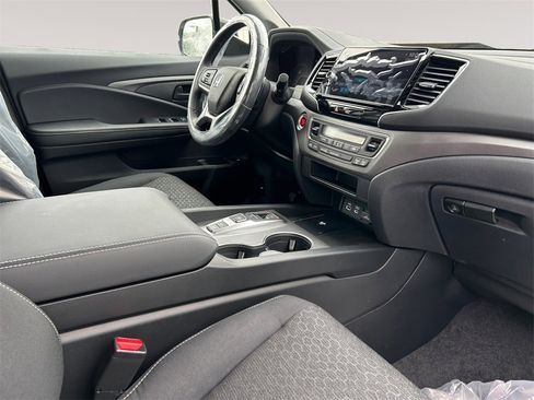 New 2025 Honda Ridgeline Sport image 15